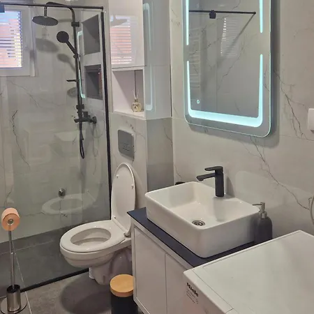 Aerolux Apartments-surcin, Near Belgrade Airport * Surčin